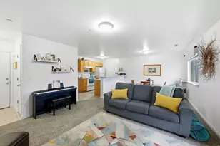 811 S Main St, Layton, UT 84041 - Photo 9