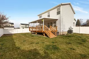 786 S 175 E, Layton, UT 84041 - Photo 17