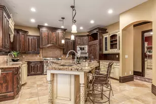 6150 Murdoch Woods Pl, Holladay, UT 84121 - Photo 9