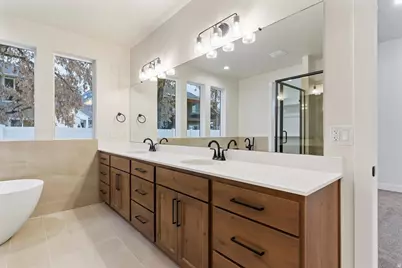 1204 N 1875 E, Layton, UT 84040 - Photo 29