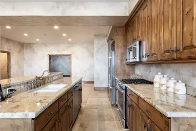 802 Eaglepointe Dr, North Salt Lake, UT 84054 - Photo 17