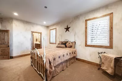 802 Eaglepointe Dr, North Salt Lake, UT 84054 - Photo 23