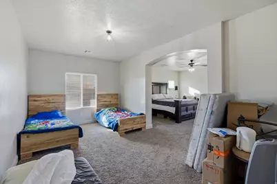 156 E Holly Way, Washington, UT 84780 - Photo 13