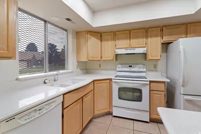 69 White Barn Dr, Pleasant View, UT 84414 - Photo 11