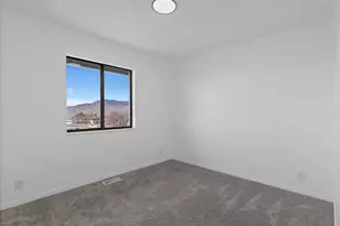 693 Kingston Cir, Tooele, UT 84074 - Photo 19