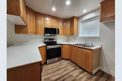 1070 S Orem Blvd E #3, Orem, UT 84058 - Photo 11