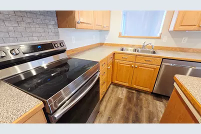 268 W Mountain Green Cir, Roosevelt, UT 84066 - Photo 9