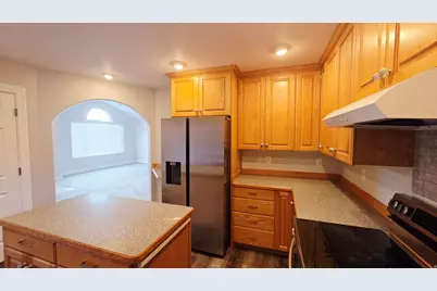 268 W Mountain Green Cir, Roosevelt, UT 84066 - Photo 7