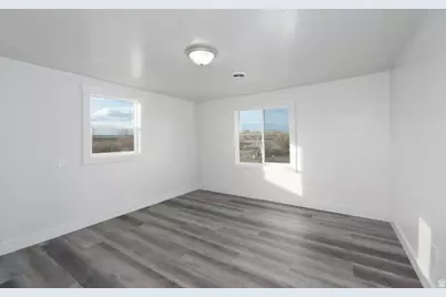 7600 E 6000 S, Jensen, UT 84035 - Photo 11