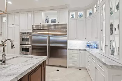 9862 S Granite Slope Dr, Sandy, UT 84092 - Photo 17