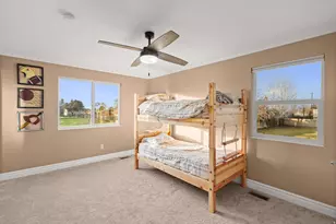 1727 N 2700 W, Clinton, UT 84015 - Photo 17