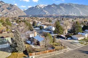 2333 E Cliff Swallow Dr, Sandy, UT 84093 - Photo 25