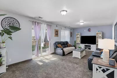 6157 W Nellies St, West Valley, UT 84081 - Photo 9