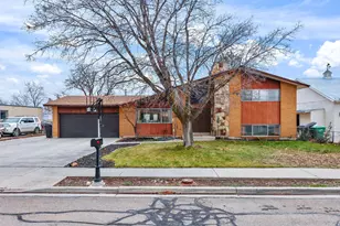 2027 W Lakeview Dr N, Provo, UT 84601 - Photo 1