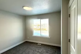 2286 E Marigold Dr, Eagle Mountain, UT 84005 - Photo 7