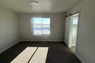 2286 E Marigold Dr, Eagle Mountain, UT 84005 - Photo 3