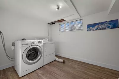 431 E 9150 S, Sandy, UT 84070 - Photo 17