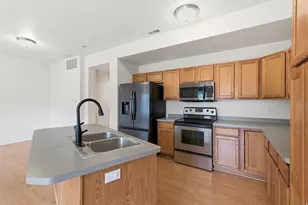 263 E Sunshine Dr N, Saratoga Springs, UT 84043 - Photo 3