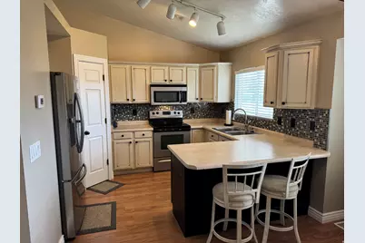 1449 N 2475 W, Clinton, UT 84015 - Photo 5