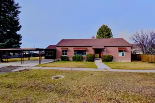 140 S 100 E, Mount Pleasant, UT 84647 - Photo 1