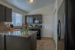 6211 W Pepper Pond Ln, West Valley, UT 84128 - Photo 7