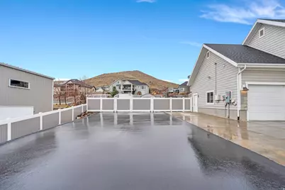 9903 N Lippizan Way E, Eagle Mountain, UT 84005 - Photo 45