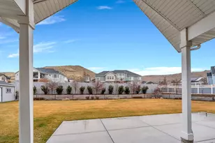 9903 N Lippizan Way E, Eagle Mountain, UT 84005 - Photo 5