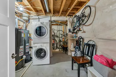 9903 N Lippizan Way E, Eagle Mountain, UT 84005 - Photo 41