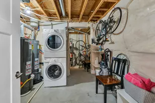 9903 N Lippizan Way E, Eagle Mountain, UT 84005 - Photo 41