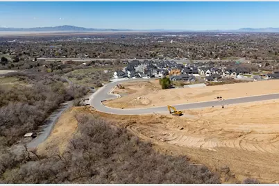 1423 N Stone House E #403, Kaysville, UT 84037 - Photo 11