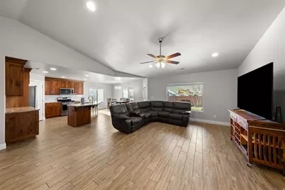 1133 N 100 W, Hurricane, UT 84737 - Photo 7