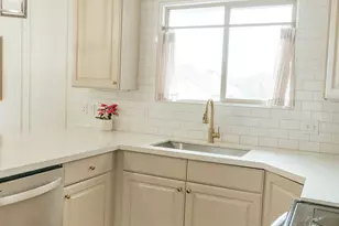 13213 S Eagle Peak Dr, Herriman, UT 84096 - Photo 9