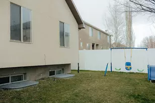 13213 S Eagle Peak Dr, Herriman, UT 84096 - Photo 35