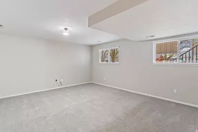 889 S Clover Cir, Ogden, UT 84404 - Photo 13