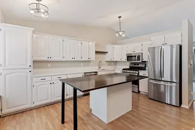 889 S Clover Cir, Ogden, UT 84404 - Photo 11