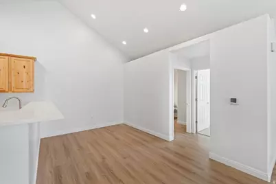 293 S 450 W #B, Springville, UT 84663 - Photo 9