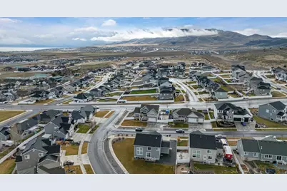 1156 W Zenith Cir, Saratoga Springs, UT 84045 - Photo 37