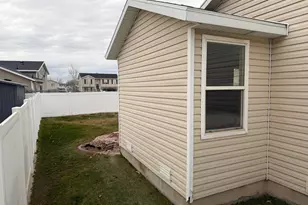 4088 W 5050 S, Roy, UT 84067 - Photo 13