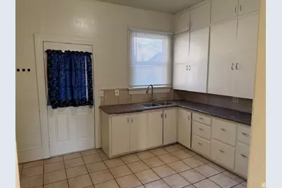 246 N 200 E, Provo, UT 84606 - Photo 33