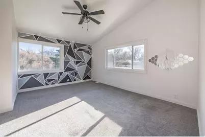 415 E Panoramic Dr N, Hyrum, UT 84319 - Photo 23
