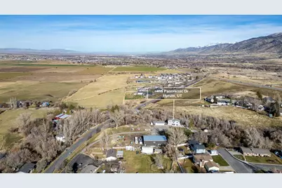 415 E Panoramic Dr N, Hyrum, UT 84319 - Photo 49