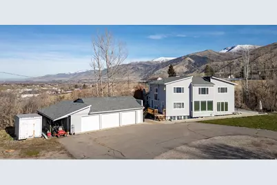 415 E Panoramic Dr N, Hyrum, UT 84319 - Photo 1