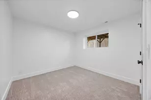 11446 S Sandy Creek Dr E, Sandy, UT 84094 - Photo 37