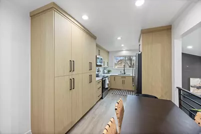 11446 S Sandy Creek Dr E, Sandy, UT 84094 - Photo 17