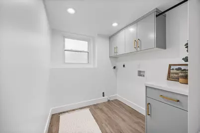 11446 S Sandy Creek Dr E, Sandy, UT 84094 - Photo 31