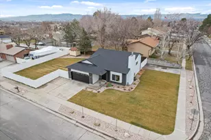 11446 S Sandy Creek Dr E, Sandy, UT 84094 - Photo 49
