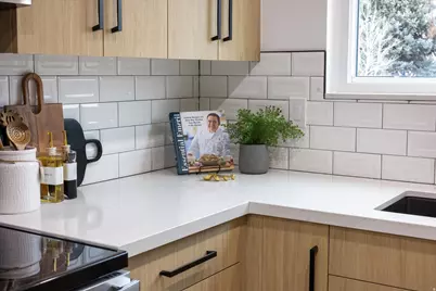 11446 S Sandy Creek Dr E, Sandy, UT 84094 - Photo 15