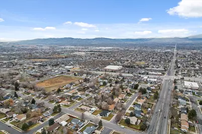 11446 S Sandy Creek Dr E, Sandy, UT 84094 - Photo 53