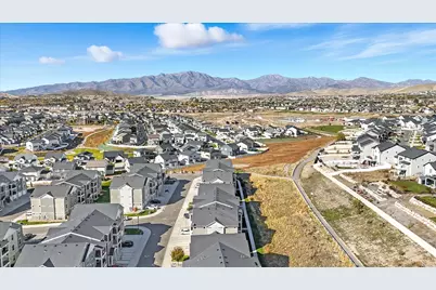 1816 W Eaglewood Dr #301, Saratoga Springs, UT 84045 - Photo 27