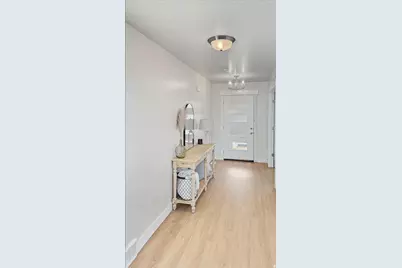 153 N Valcrest Dr, Saratoga Springs, UT 84045 - Photo 3